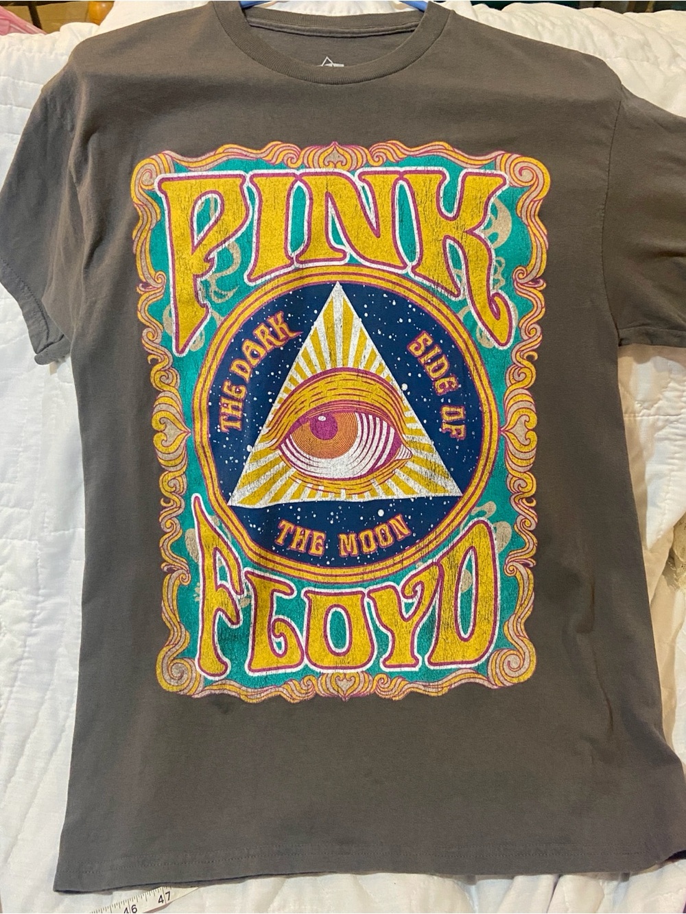 Gray Pink Floyd Dark Side of the Moon T-shirt Size Medium
